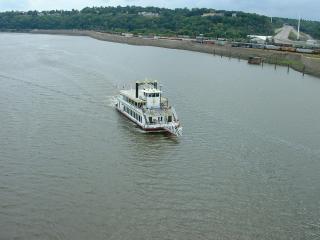 paddle boat on the Mississippi