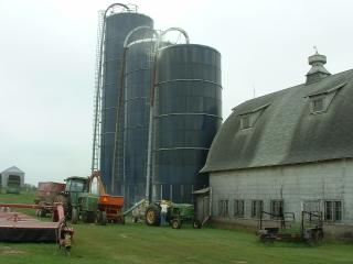 loading corn into silo